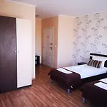 Respekt 招待所 3*